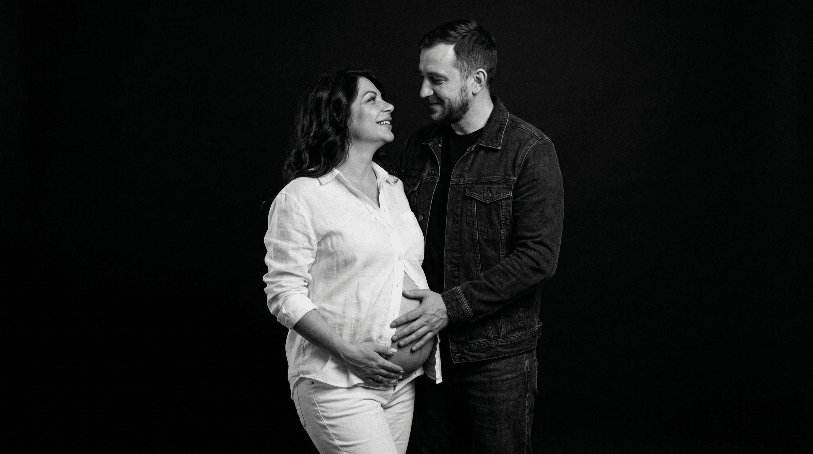 Фотостудия беременной с мужем